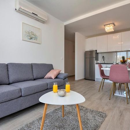 Luxury apartment Makarska 2min from beach Exteriör bild