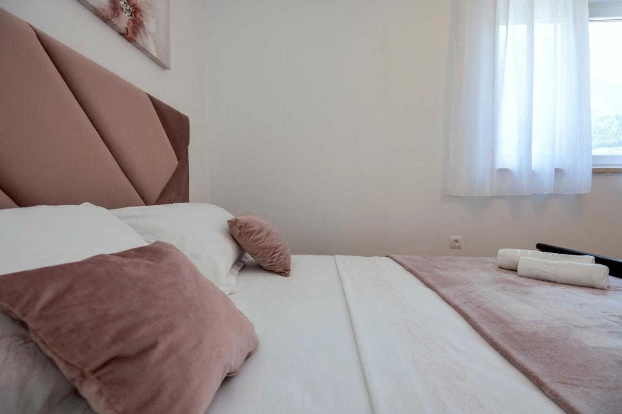 Luxury apartment Makarska 2min from beach Exteriör bild