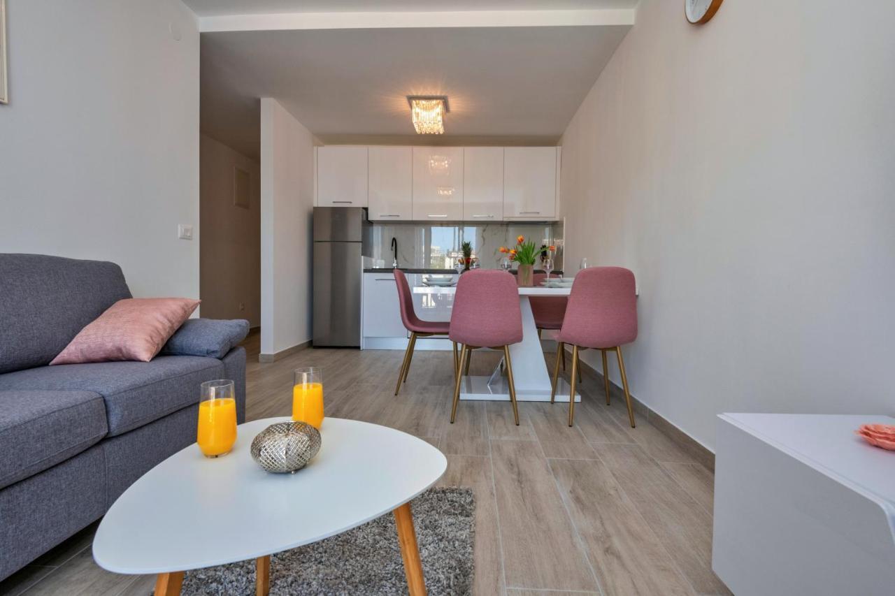 Luxury apartment Makarska 2min from beach Exteriör bild