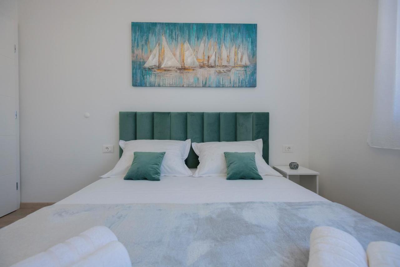 Luxury apartment Makarska 2min from beach Exteriör bild