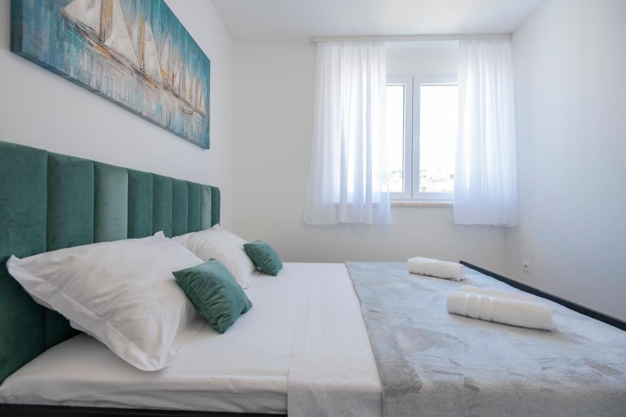 Luxury apartment Makarska 2min from beach Exteriör bild