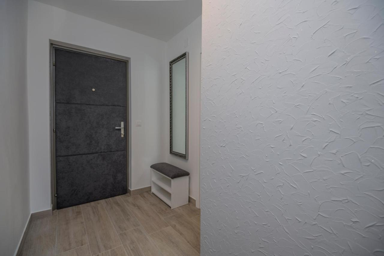 Luxury apartment Makarska 2min from beach Exteriör bild