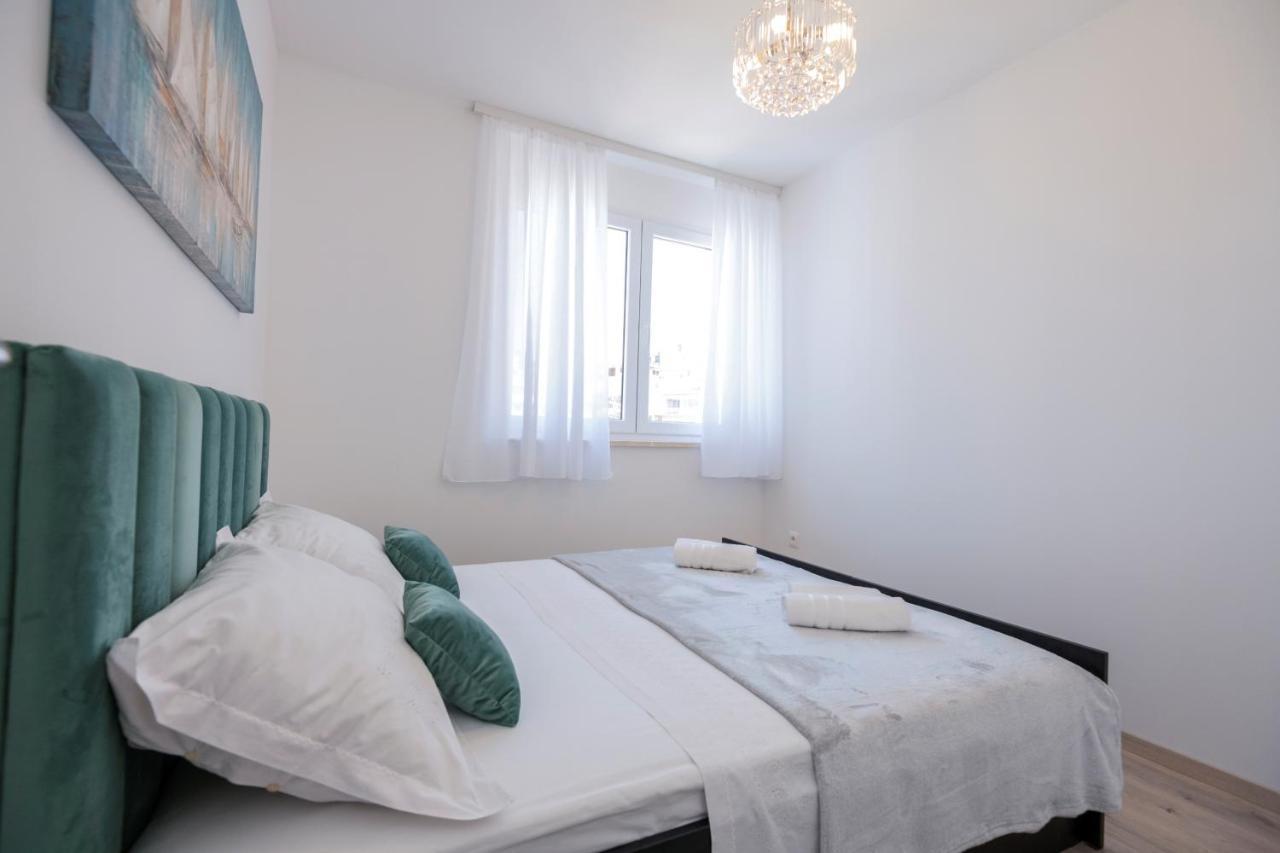 Luxury apartment Makarska 2min from beach Exteriör bild