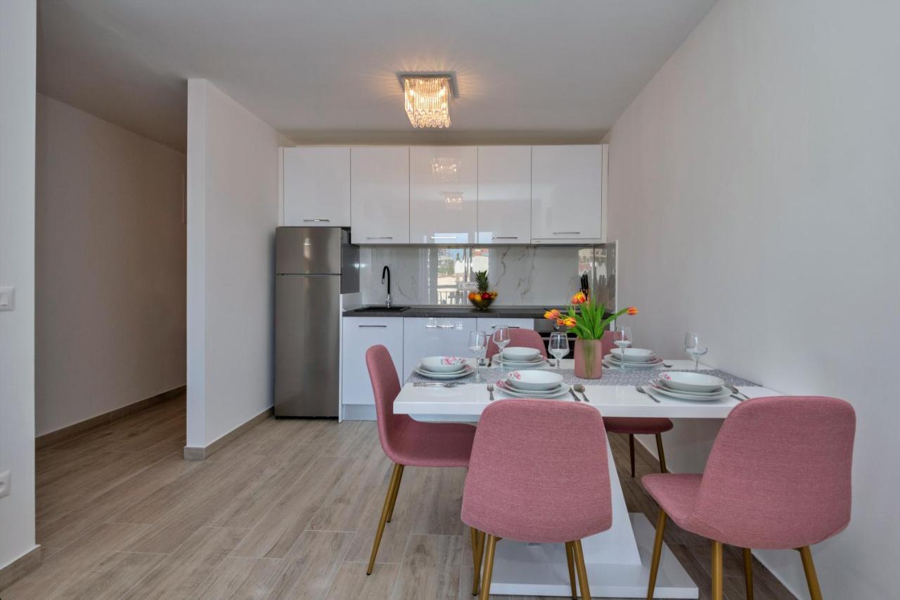 Luxury apartment Makarska 2min from beach Exteriör bild