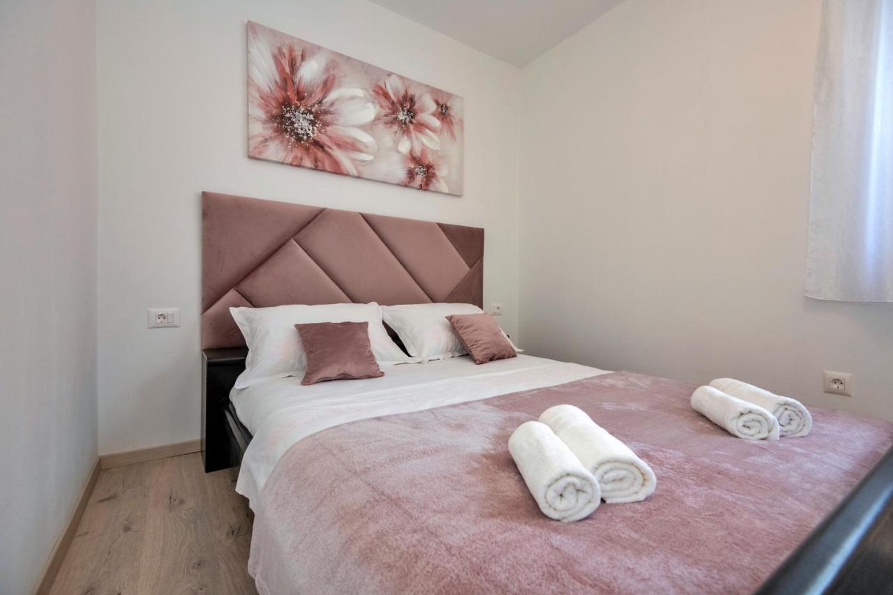 Luxury apartment Makarska 2min from beach Exteriör bild